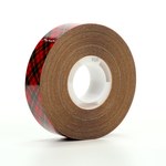 imagen de 3M Scotch ATG 926 Clear Transfer Tape - 3/4 in Width x 18 yd Length - 5 mil Thick - Densified Kraft Paper Liner - 63101