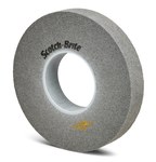 imagen de 3M Scotch-Brite Convoluto Carburo de silicio Duro Rueda de desbaste - Fina grado - Accesorio Eje - Diámetro 12 pulg. - Agujero Central 5 pulg. - Grosor 2 pulg. - 94928