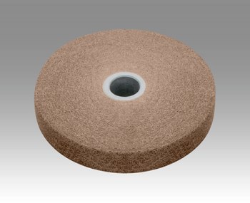 3M Scotch-Brite Unificado Óxido de aluminio Mediano Rueda de desbaste - Mediano grado - Accesorio Eje - Diámetro 6 pulg. - Agujero Central 1 pulg. - Grosor 1 pulg. - 14077