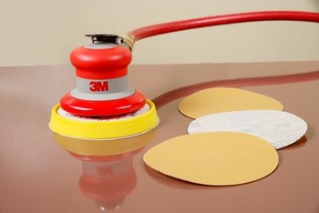 3M Hookit Recubierto Óxido de aluminio Amarillo Disco de velcro - Óxido de aluminio - 6 pulg. - P500 - Extrafino - 55536