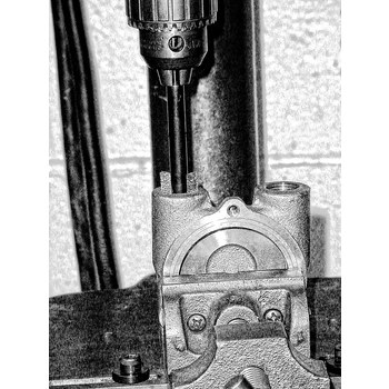 Weiler Acero Espiral simple Cepillo en tubo - 2.13 pulg. longitud - Diámetro 1/4 pulg. - Diámetro de la cerda 0.005 pulg. - 21001