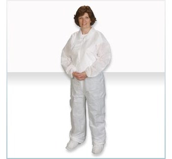 Imágen de Alpha Pro Tech Critical Cover NuTech CV-64022 Blanco Grande/XG Propósito General desechables batas (Imagen principal del producto)