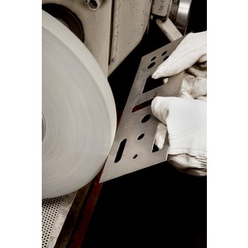 3M Hookit Recubierto Óxido de aluminio Amarillo Disco de velcro - Óxido de aluminio - 5 pulg. - P320 - Muy fino - 01059