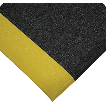 Imágen de Wearwell 440 Negro/Amarillo Superficie de uretano/base de esponja de vinilo Tapete antifatiga (Imagen principal del producto)