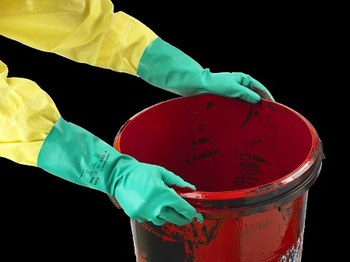 Ansell AlphaTec Solvex 37-676 Verde 9 Nitrilo No compatible Guantes resistentes a productos químicos - Longitud 13 pulg. - 076490-17723