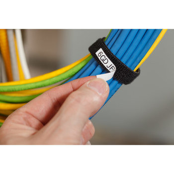 Brady BradyGrip MC-71 Rollo de etiquetas para impresora - 0.75 pulg. x 20 pies - Poliéster - Blanco - B-414