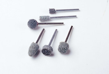 Standard Abrasives 877028 631 A/O óxido de aluminio AO Suave/medio Esmeril con punta - 0.5 pulg. longitud - Diámetro 0.5 pulg. - Acoplamiento de eje - 33277