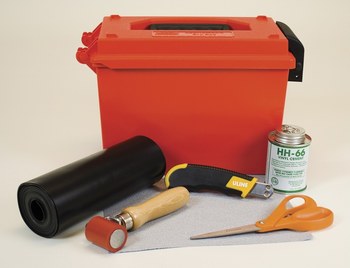 Imágen de Justrite Negro PVC Kit de reparación de berma (Imagen principal del producto)